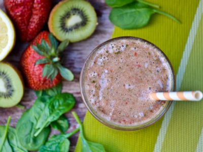 Strawberry Spinach Kiwi Smoothie